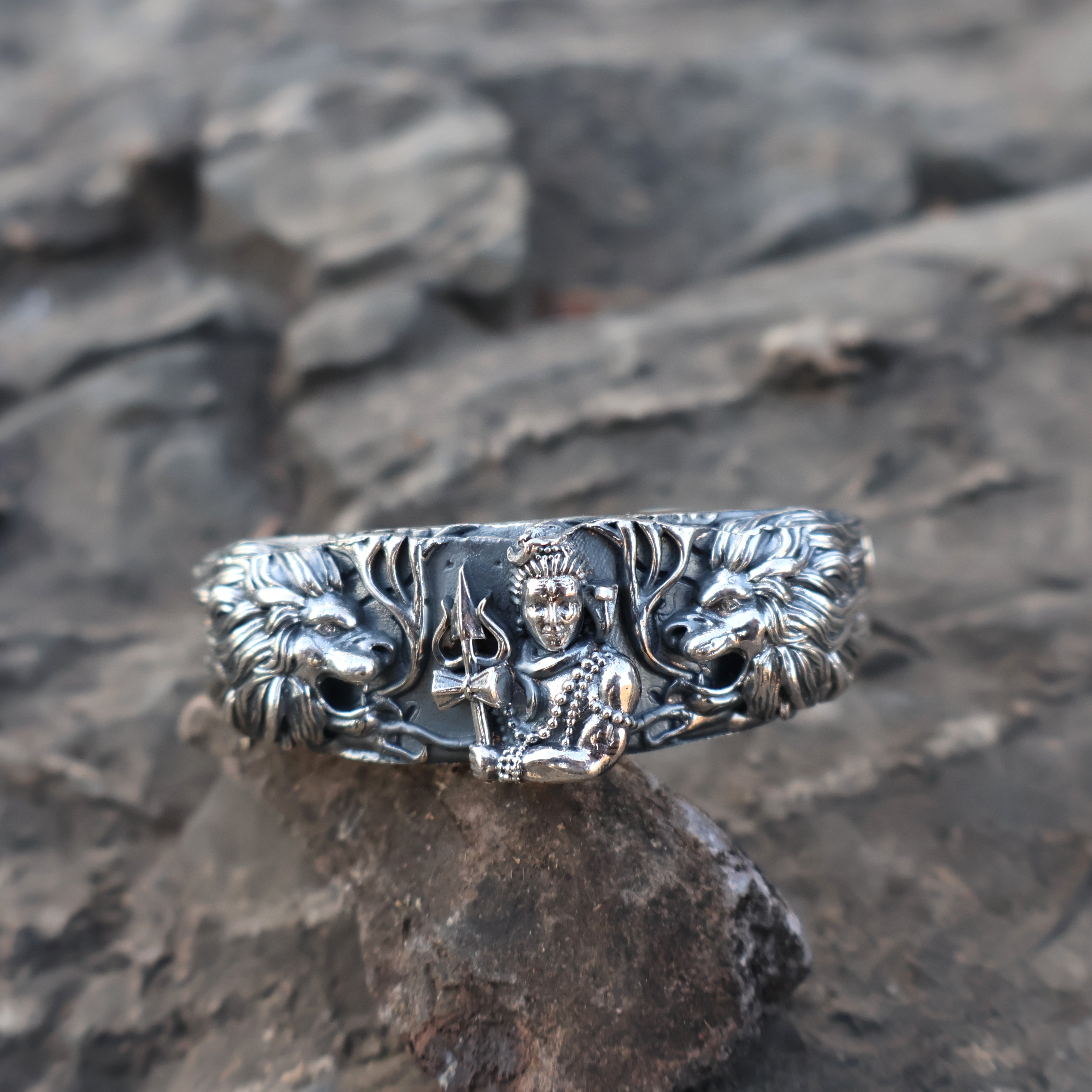 Understanding the Significance of the Shiva Kada Bracelet